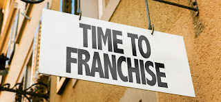 Points de vigilance contrat de franchise : vérifier avant de signer