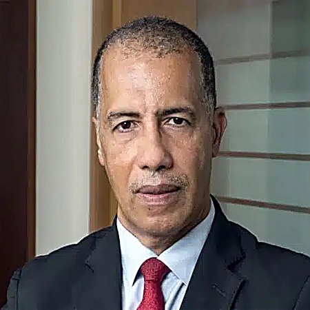 Karim Chiouar : du risque bancaire à la direction du groupe Holmarcom