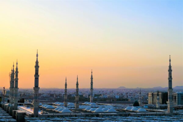 Khadija bint Khuwaylid : La Pionnière Absolue de l’Entrepreneuriat Éthique et le Modèle Ultime du "Mindset Business" Islamique
