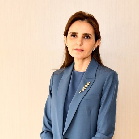 Naziha Belkeziz : parcours de la première femme à la tête de la BCP